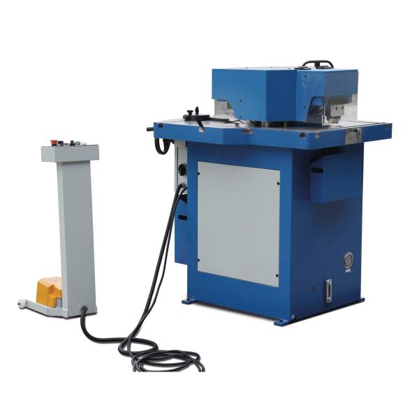 Metallkraft Ausklinkmaschine mit Stanzstation  AKM 200-6 VP